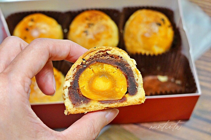 【台中】不二糕餅 (原不二製餅),酥鬆香濃吃到猛掉渣,台中蛋黃酥推薦