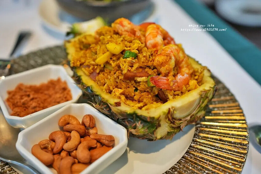 高雄泰菜攻略！夜泰美淨園農場店玻璃屋包廂超有Fu，親子同遊的好去處。