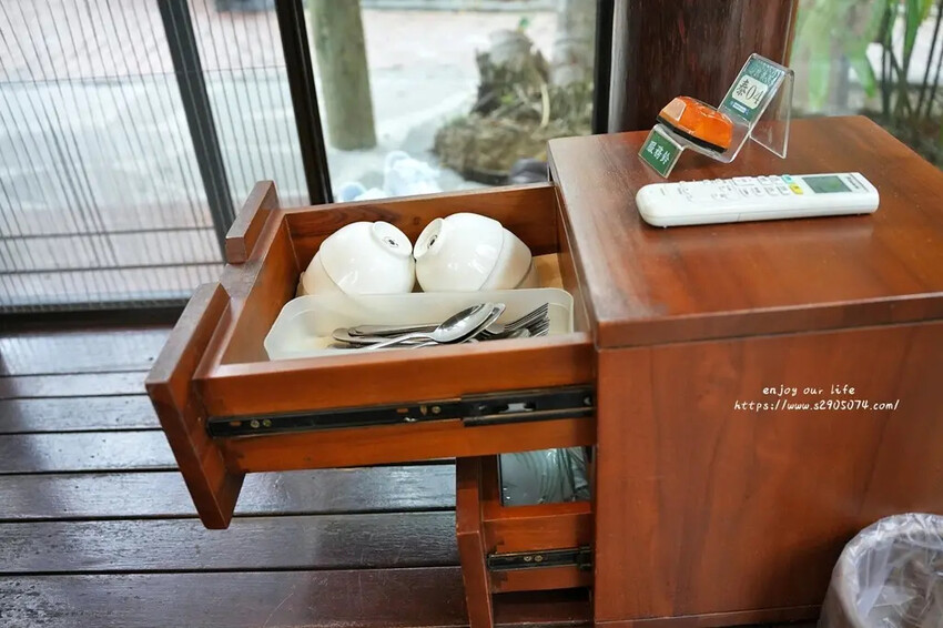 高雄泰菜攻略！夜泰美淨園農場店玻璃屋包廂超有Fu，親子同遊的好去處。