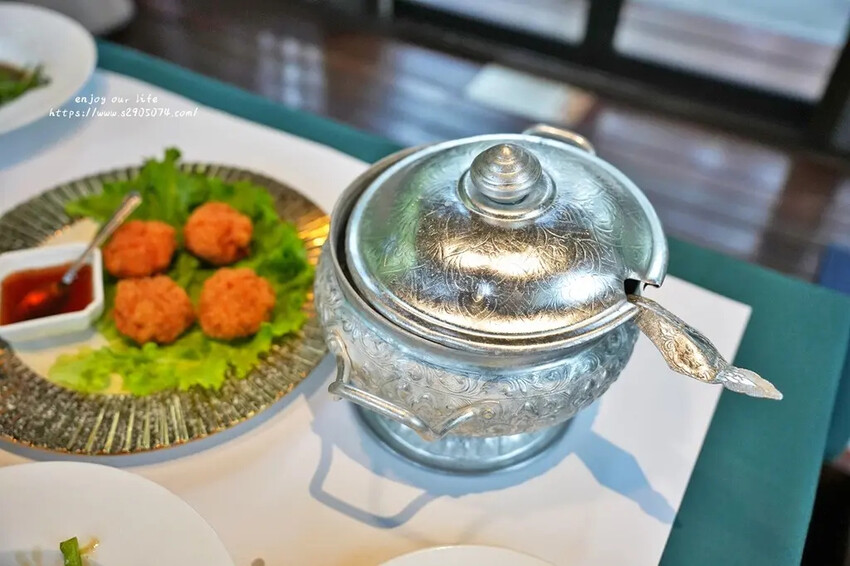 高雄泰菜攻略！夜泰美淨園農場店玻璃屋包廂超有Fu，親子同遊的好去處。