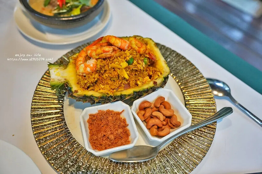 高雄泰菜攻略！夜泰美淨園農場店玻璃屋包廂超有Fu，親子同遊的好去處。