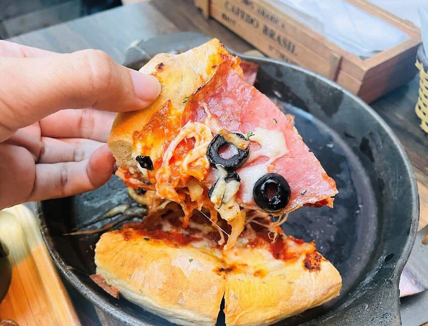 【ABV美式餐酒館】台北東區大安區美式餐廳推薦!以十九世紀淘金潮為發想,開礦拓荒極具野性的西部風格│300款的世界精釀啤酒任你挑│快揪三五好友一起大烤吃肉大口喝酒!