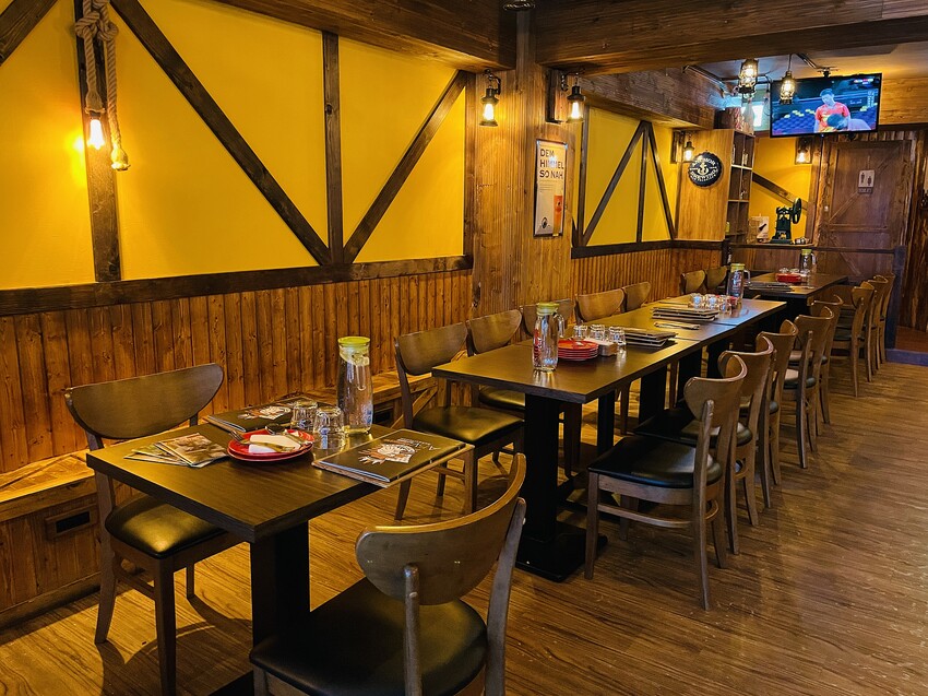 【ABV美式餐酒館】台北東區大安區美式餐廳推薦!以十九世紀淘金潮為發想,開礦拓荒極具野性的西部風格│300款的世界精釀啤酒任你挑│快揪三五好友一起大烤吃肉大口喝酒!