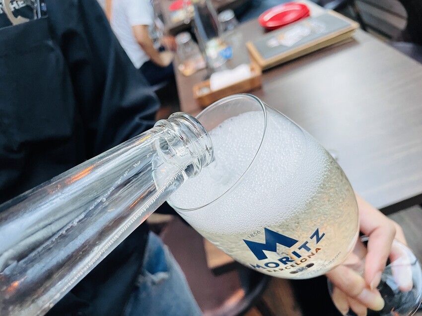 【ABV美式餐酒館】台北東區大安區美式餐廳推薦!以十九世紀淘金潮為發想,開礦拓荒極具野性的西部風格│300款的世界精釀啤酒任你挑│快揪三五好友一起大烤吃肉大口喝酒!