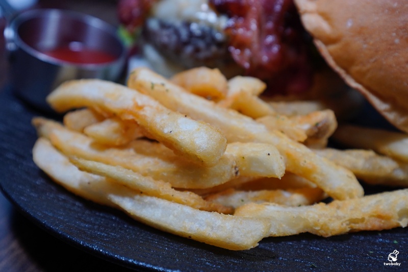 台北市大安區台北美式餐酒館推薦|ABV美式餐酒館敦化店 精釀啤酒300款 × 愛達荷州限定美食 × 美式經典必吃推薦
