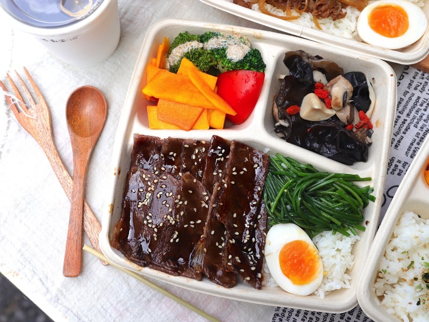 和牛涮 日式鍋物放題 台南中華西店：王品集團旗下的和牛涮涮火鍋吃到飽也推出外帶定食.和牛鍋物.讓你宅在家也能吃好又吃飽｜台南外帶外送美食推薦.Uber eats - 進食的巨鼠