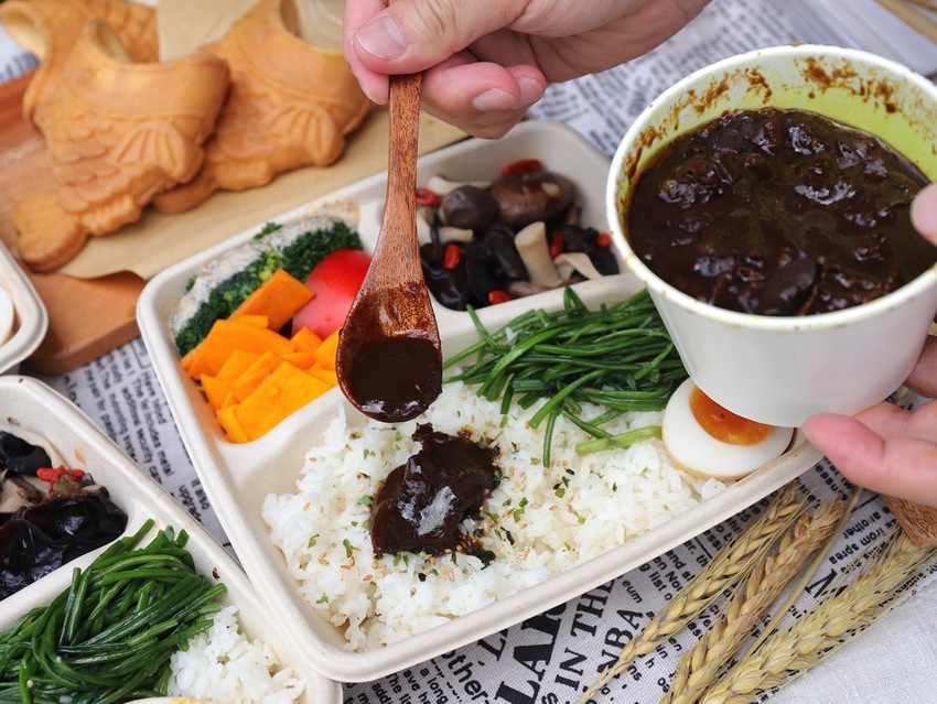 和牛涮 日式鍋物放題 台南中華西店：王品集團旗下的和牛涮涮火鍋吃到飽也推出外帶定食.和牛鍋物.讓你宅在家也能吃好又吃飽｜台南外帶外送美食推薦.Uber eats - 進食的巨鼠