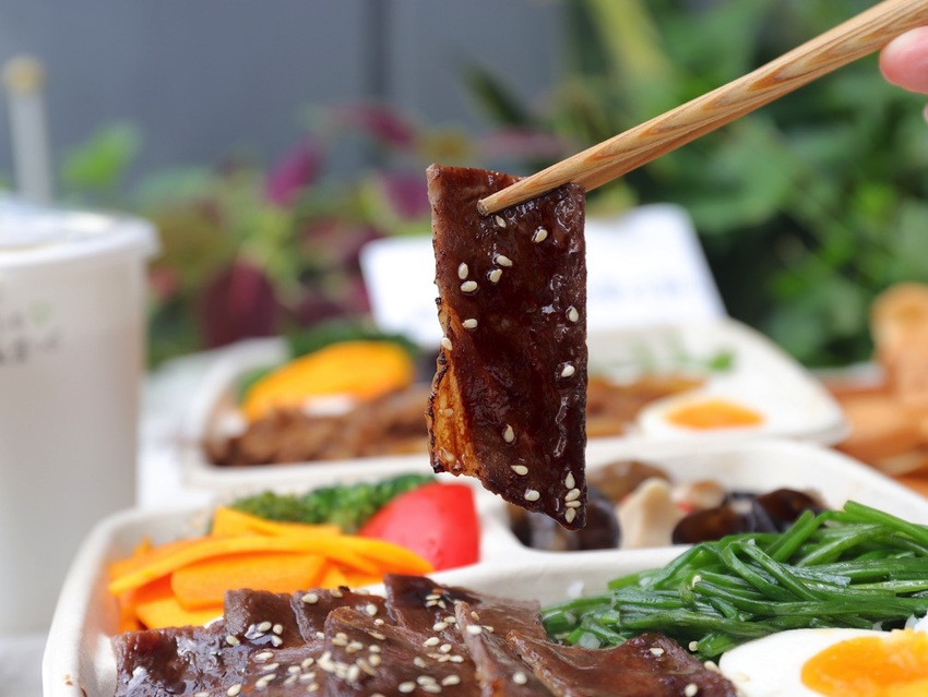 和牛涮 日式鍋物放題 台南中華西店：王品集團旗下的和牛涮涮火鍋吃到飽也推出外帶定食.和牛鍋物.讓你宅在家也能吃好又吃飽｜台南外帶外送美食推薦.Uber eats - 進食的巨鼠