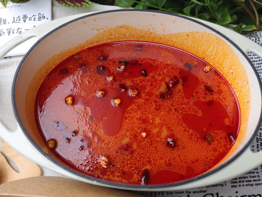 和牛涮 日式鍋物放題 台南中華西店：王品集團旗下的和牛涮涮火鍋吃到飽也推出外帶定食.和牛鍋物.讓你宅在家也能吃好又吃飽｜台南外帶外送美食推薦.Uber eats - 進食的巨鼠