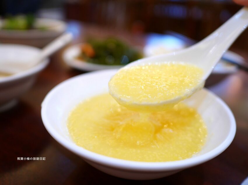 【新竹竹北美食】頂廂園正北方麵食館,每人低消80元起,內用熱豆漿、薑汁豆花、小米粥免費享用,竹北高CP值午餐晚餐推薦!內文附詳細菜單價位介紹。 @熊寶小榆の旅遊日記