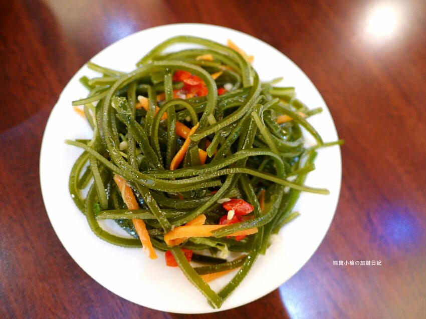 【新竹竹北美食】頂廂園正北方麵食館,每人低消80元起,內用熱豆漿、薑汁豆花、小米粥免費享用,竹北高CP值午餐晚餐推薦!內文附詳細菜單價位介紹。 @熊寶小榆の旅遊日記