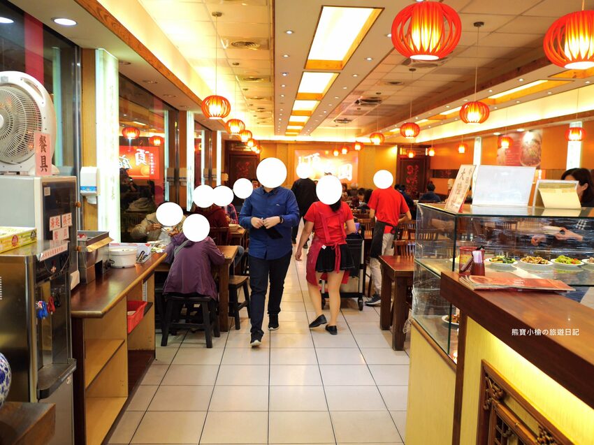 【新竹竹北美食】頂廂園正北方麵食館,每人低消80元起,內用熱豆漿、薑汁豆花、小米粥免費享用,竹北高CP值午餐晚餐推薦!內文附詳細菜單價位介紹。 @熊寶小榆の旅遊日記