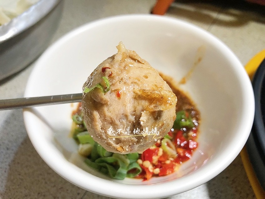 二月牌沙茶爐 新莊溫體豬火鍋,新莊溫體牛火鍋,新莊聯邦社區美食,幸福路口美食,嘟嘟房昌隆站停車,二月牌沙茶爐停車