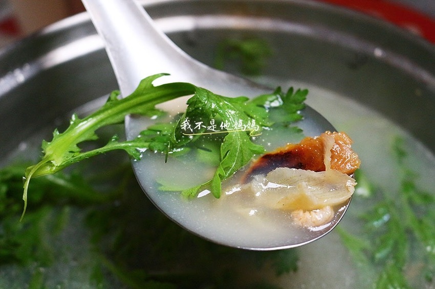 二月牌沙茶爐 新莊溫體豬火鍋,新莊溫體牛火鍋,新莊聯邦社區美食,幸福路口美食,嘟嘟房昌隆站停車,二月牌沙茶爐停車