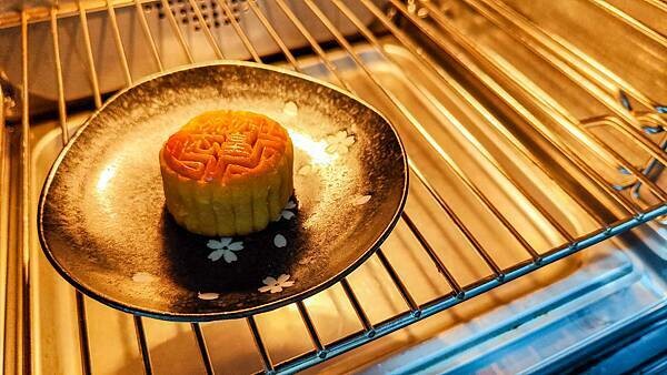 不需要加熱就會流沙！加熱之後還會爆漿！2022年必買的爆漿奶皇流芯！一口咬下，滿滿的鹹蛋黃的香味，讓人深