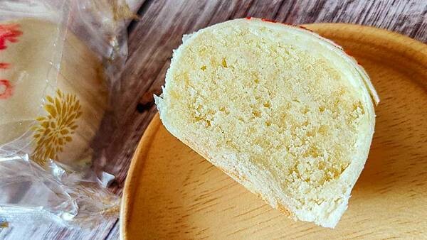 不需要加熱就會流沙！加熱之後還會爆漿！2022年必買的爆漿奶皇流芯！一口咬下，滿滿的鹹蛋黃的香味，讓人深