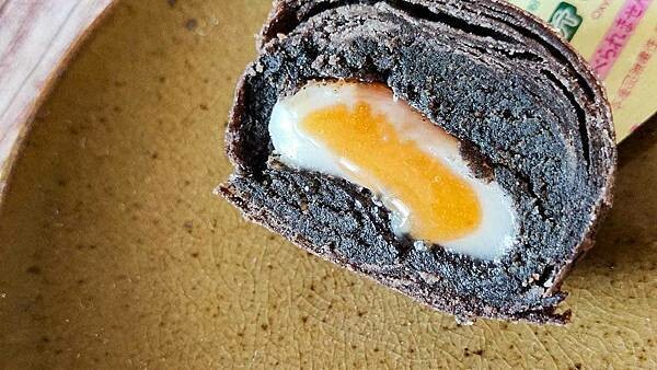 不需要加熱就會流沙！加熱之後還會爆漿！2022年必買的爆漿奶皇流芯！一口咬下，滿滿的鹹蛋黃的香味，讓人深