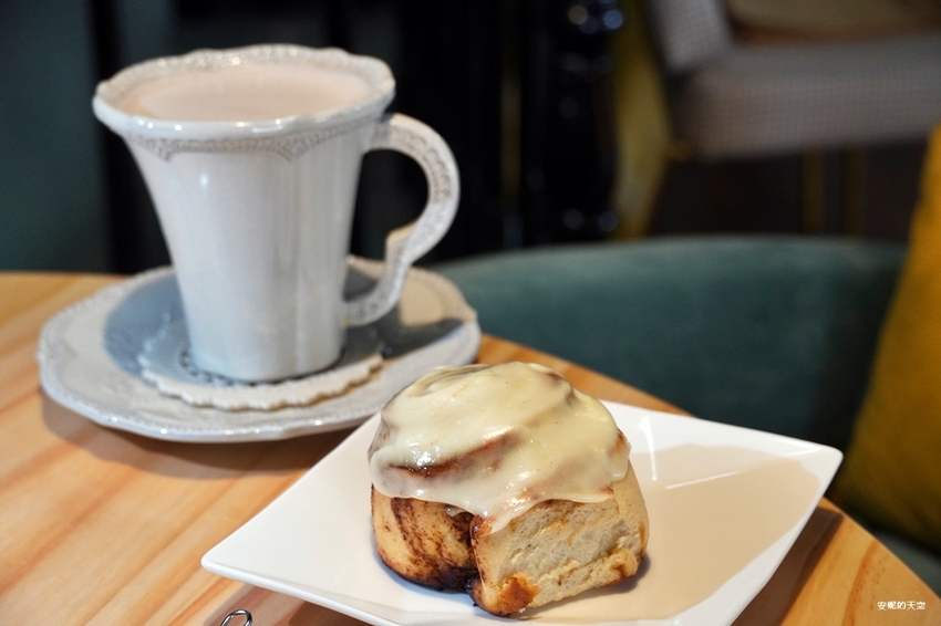 [ 新莊最美酒吧咖啡館 獨角獸unicorn.cafe.bar]白天是不限時咖啡館 晚上是微醺酒吧 下午茶套餐260元 給你偽出國的放鬆情調 - 安妮的天空