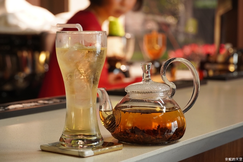[ 新莊最美酒吧咖啡館 獨角獸unicorn.cafe.bar]白天是不限時咖啡館 晚上是微醺酒吧 下午茶套餐260元 給你偽出國的放鬆情調 - 安妮的天空