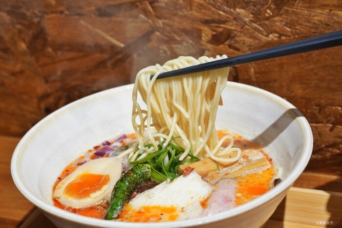 [ 新莊最美酒吧咖啡館 獨角獸unicorn.cafe.bar]白天是不限時咖啡館 晚上是微醺酒吧 下午茶套餐260元 給你偽出國的放鬆情調 - 安妮的天空