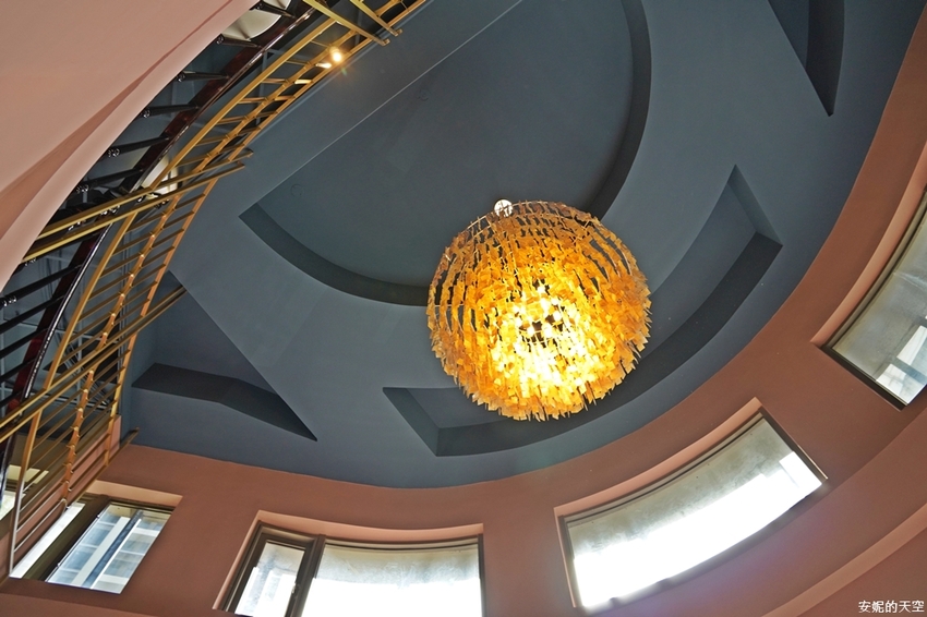 [ 新莊最美酒吧咖啡館 獨角獸unicorn.cafe.bar]白天是不限時咖啡館 晚上是微醺酒吧 下午茶套餐260元 給你偽出國的放鬆情調 - 安妮的天空