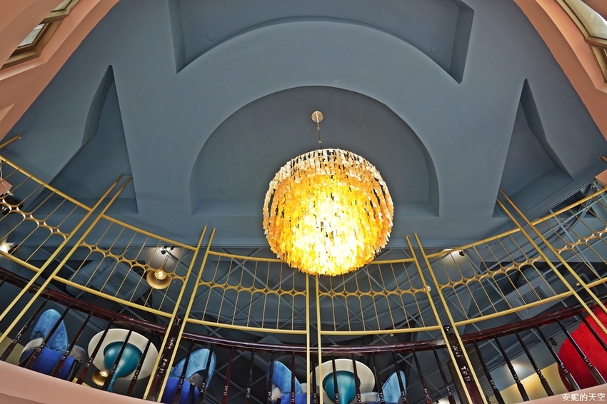 [ 新莊最美酒吧咖啡館 獨角獸unicorn.cafe.bar]白天是不限時咖啡館 晚上是微醺酒吧 下午茶套餐260元 給你偽出國的放鬆情調 - 安妮的天空