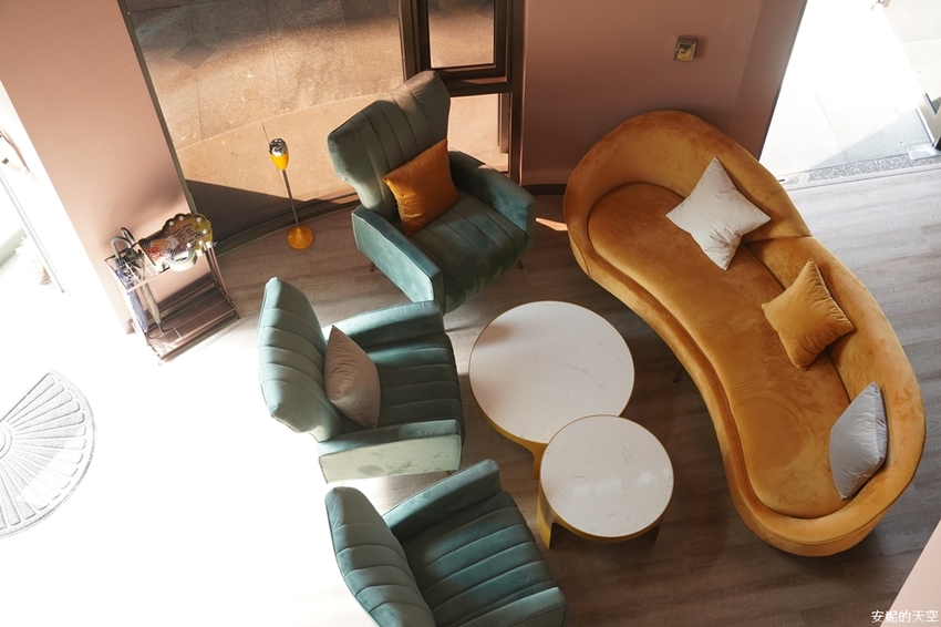 [ 新莊最美酒吧咖啡館 獨角獸unicorn.cafe.bar]白天是不限時咖啡館 晚上是微醺酒吧 下午茶套餐260元 給你偽出國的放鬆情調 - 安妮的天空