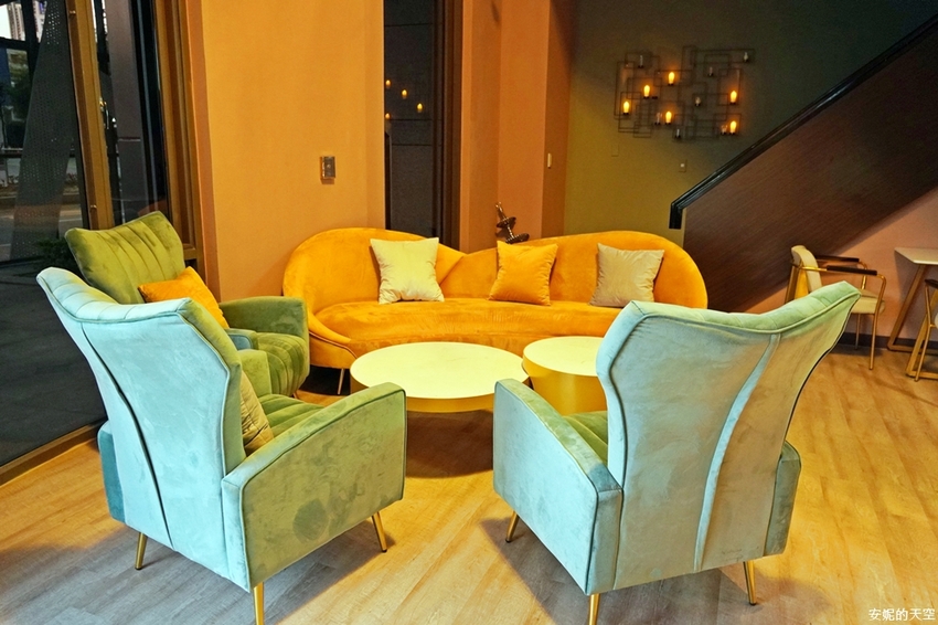 [ 新莊最美酒吧咖啡館 獨角獸unicorn.cafe.bar]白天是不限時咖啡館 晚上是微醺酒吧 下午茶套餐260元 給你偽出國的放鬆情調 - 安妮的天空