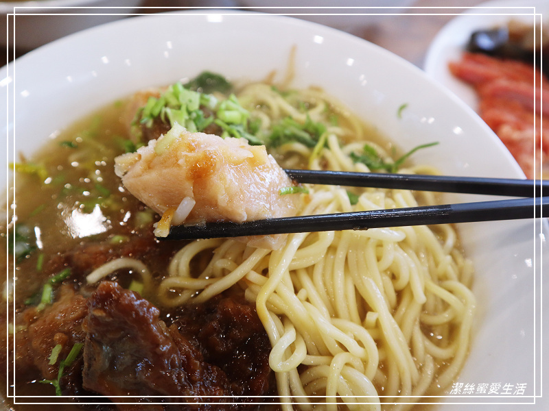 竹東邱記排骨酥麵-新竹/在地老店新裝潢.台式文青麵食館 - 潔絲蜜愛生活