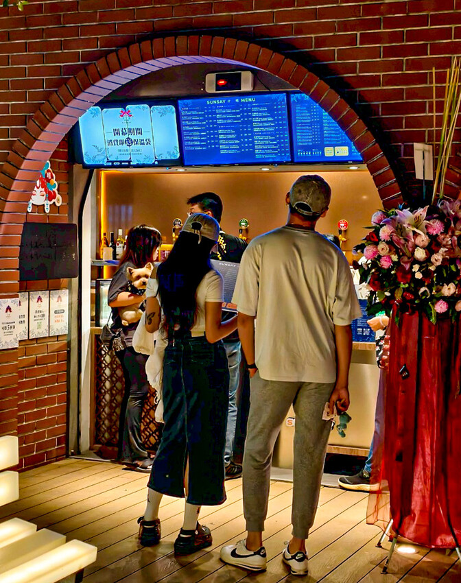 高雄最慵懶放鬆的露天景觀 抒嗜sunsay tea，品茶、休閒、哈拉聊天吃美食、表演駐唱、高雄最桑的所在 - 跟著尼力吃喝玩樂＆親子生活