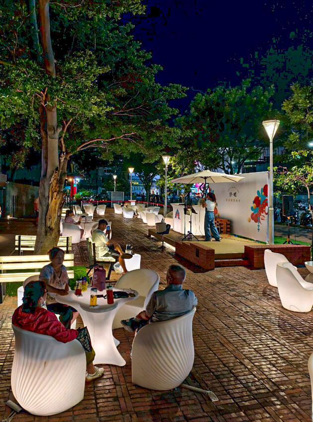 高雄最慵懶放鬆的露天景觀 抒嗜sunsay tea，品茶、休閒、哈拉聊天吃美食、表演駐唱、高雄最桑的所在 - 跟著尼力吃喝玩樂＆親子生活