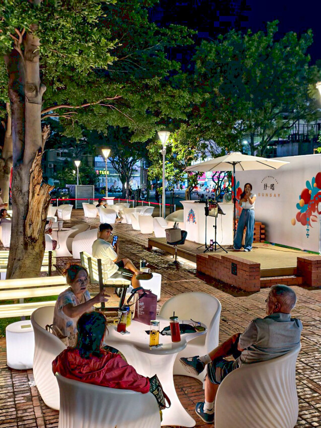 高雄最慵懶放鬆的露天景觀 抒嗜sunsay tea，品茶、休閒、哈拉聊天吃美食、表演駐唱、高雄最桑的所在 - 跟著尼力吃喝玩樂＆親子生活