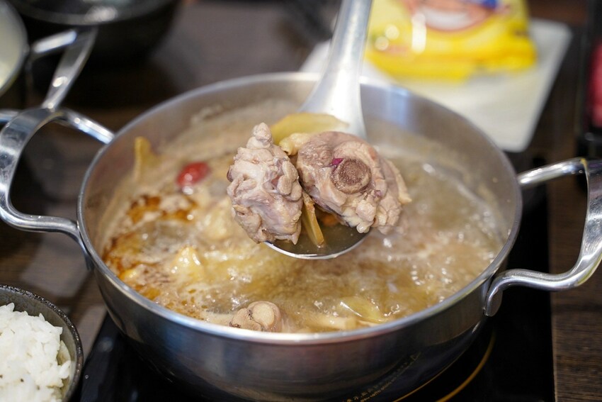 【彰化員林】平價個人鍋物推薦『神王鍋物料理』,套餐298元起,附餐、菜盤、自助吧飲料、明治冰淇淋皆為無限供應!超高CP值! - 阿華田的美食日記