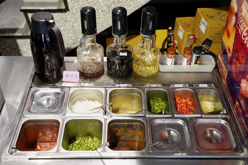 【彰化員林】平價個人鍋物推薦『神王鍋物料理』,套餐298元起,附餐、菜盤、自助吧飲料、明治冰淇淋皆為無限供應!超高CP值! - 阿華田的美食日記