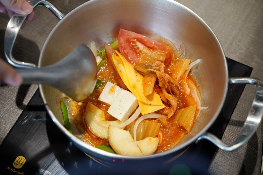 【彰化員林】平價個人鍋物推薦『神王鍋物料理』,套餐298元起,附餐、菜盤、自助吧飲料、明治冰淇淋皆為無限供應!超高CP值! - 阿華田的美食日記