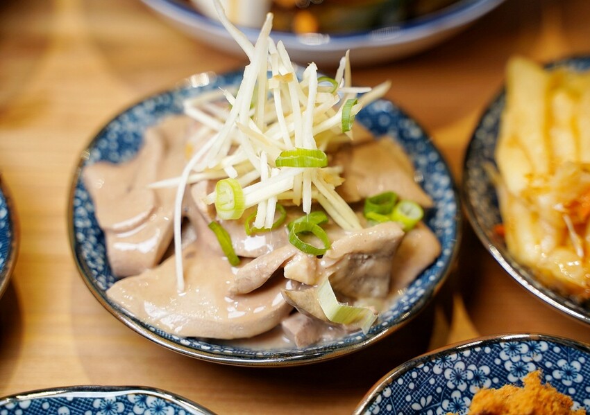 【苗栗頭份】文青風小吃推薦『臻嚐米食製作所』,販售各式古早味米食、麵食、湯品以及特色小菜!平價大份量推薦! - 阿華田的美食日記