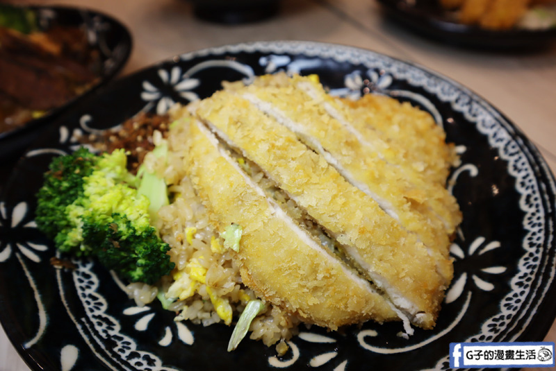 蘆洲美食-長安品道.炒飯.生魚片.壽司.烏龍麵