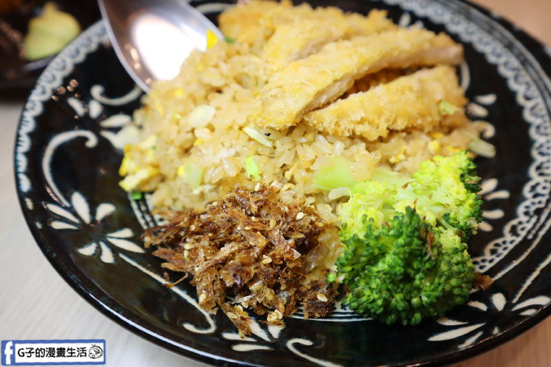 蘆洲美食-長安品道.炒飯.生魚片.壽司.烏龍麵