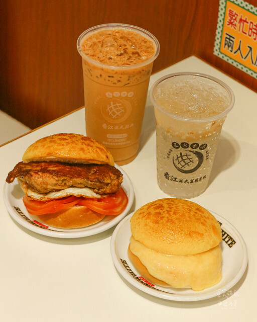 【高雄美食】外酥脆內鬆軟金黃菠蘿包，特濃牽絲起士好罪惡｜香江港式菠蘿茶飲-楠梓店