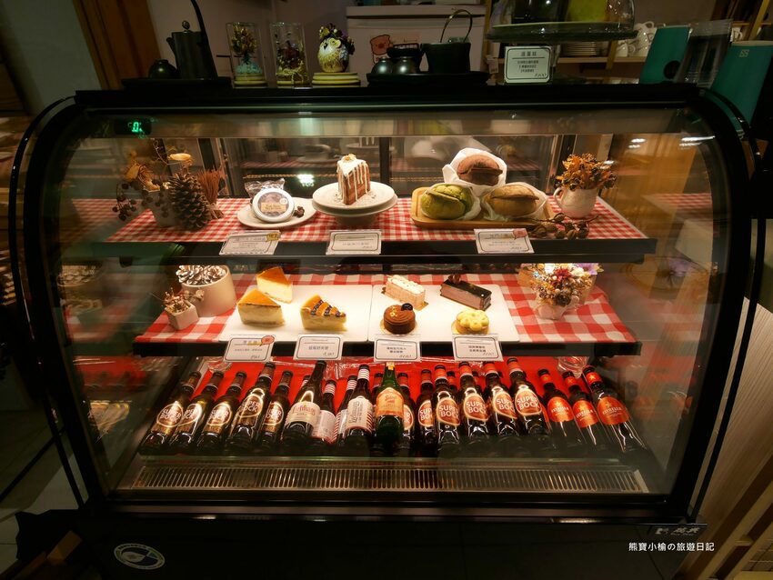 【新竹美食】那家咖啡新竹深夜咖啡,學生最愛寧靜閱讀辦公咖啡輕食館,有插座有WIFI,內文附詳細菜單價位介紹。 @熊寶小榆の旅遊日記