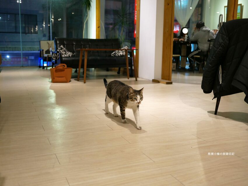 【新竹美食】那家咖啡新竹深夜咖啡,學生最愛寧靜閱讀辦公咖啡輕食館,有插座有WIFI,內文附詳細菜單價位介紹。 @熊寶小榆の旅遊日記