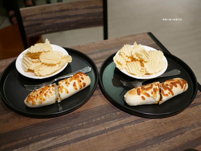 【新竹美食】那家咖啡新竹深夜咖啡,學生最愛寧靜閱讀辦公咖啡輕食館,有插座有WIFI,內文附詳細菜單價位介紹。 @熊寶小榆の旅遊日記