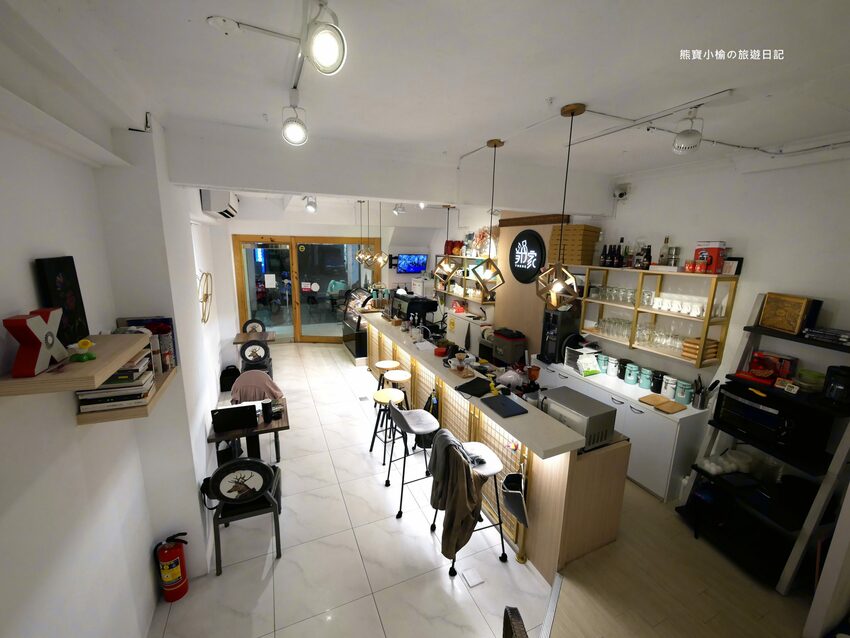【新竹美食】那家咖啡新竹深夜咖啡,學生最愛寧靜閱讀辦公咖啡輕食館,有插座有WIFI,內文附詳細菜單價位介紹。 @熊寶小榆の旅遊日記
