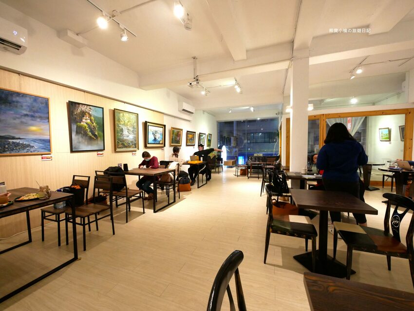 【新竹美食】那家咖啡新竹深夜咖啡,學生最愛寧靜閱讀辦公咖啡輕食館,有插座有WIFI,內文附詳細菜單價位介紹。 @熊寶小榆の旅遊日記