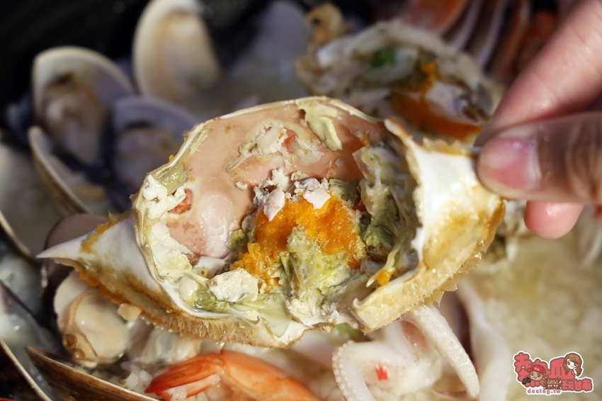 【台南美食】水仙宮市場旁的浮誇海鮮麵店！台南少見的藥膳螃蟹粥，最鮮美的海味都在這一碗：順慶海鮮麵 - 熱血玩台南。跳躍新世界