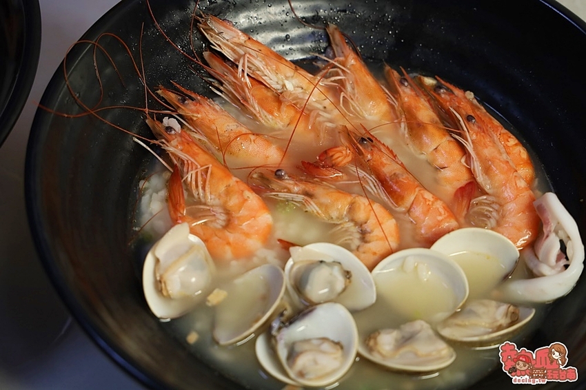 【台南美食】水仙宮市場旁的浮誇海鮮麵店！台南少見的藥膳螃蟹粥，最鮮美的海味都在這一碗：順慶海鮮麵 - 熱血玩台南。跳躍新世界