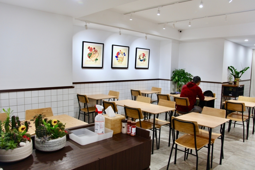 朝晨商號|台北中山早午餐推薦 行天宮附近炭烤吐司Google評論4.8顆星 必點布丁熱壓吐司、特調花生醬雞肉蛋三明治好吃 - 皮老闆的美食地圖