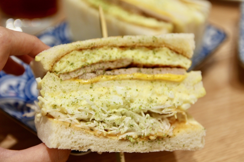 朝晨商號|台北中山早午餐推薦 行天宮附近炭烤吐司Google評論4.8顆星 必點布丁熱壓吐司、特調花生醬雞肉蛋三明治好吃 - 皮老闆的美食地圖