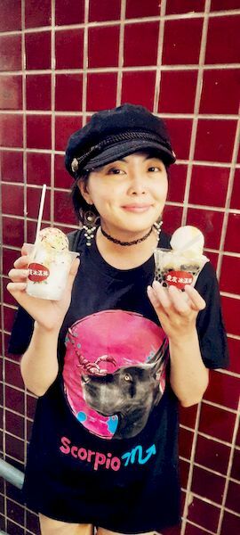 美食 ░  愛友冰淇淋手工製醇濃好喝的珍珠奶茶 bubble tea， 祖傳秘方已傳承三代的台南國華【友愛商圈】必吃-冰淇淋及袋裝古早味飲料