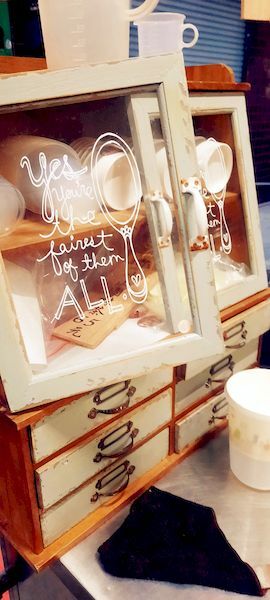 美食 ░  愛友冰淇淋手工製醇濃好喝的珍珠奶茶 bubble tea， 祖傳秘方已傳承三代的台南國華【友愛商圈】必吃-冰淇淋及袋裝古早味飲料